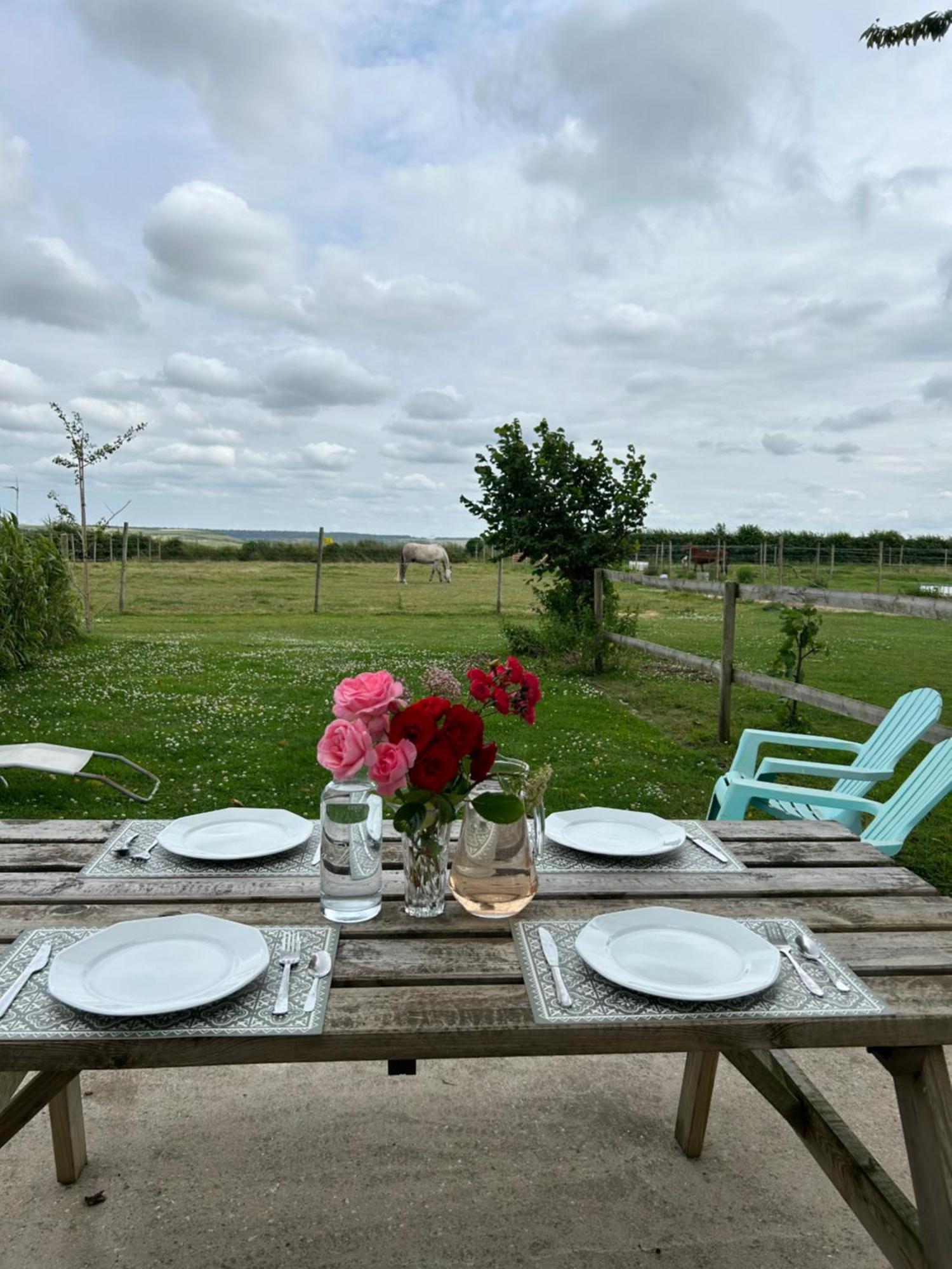 Le Clos De L'Angley Gites Et Ecurie Caffiers Bagian luar foto